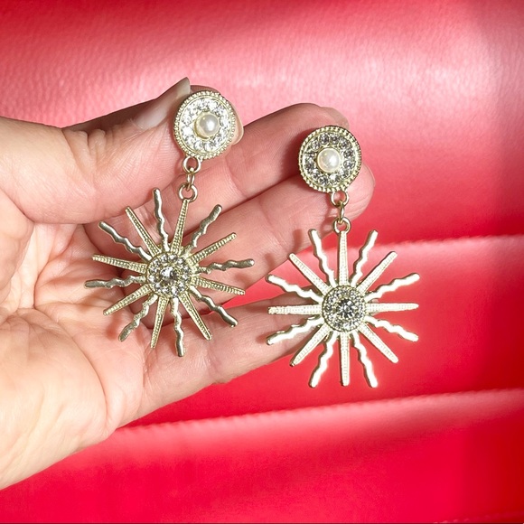 Pearl and Rhinestone Sun Charm Earrings - Picture 9 of 9